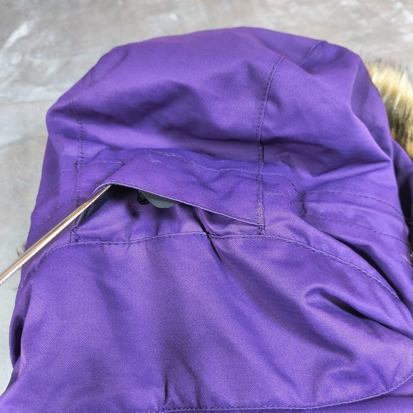 686 Snowboard Jacket Women Medium infiDRY Breathable Waterproof Paisley Fur - Picture 6 of 16